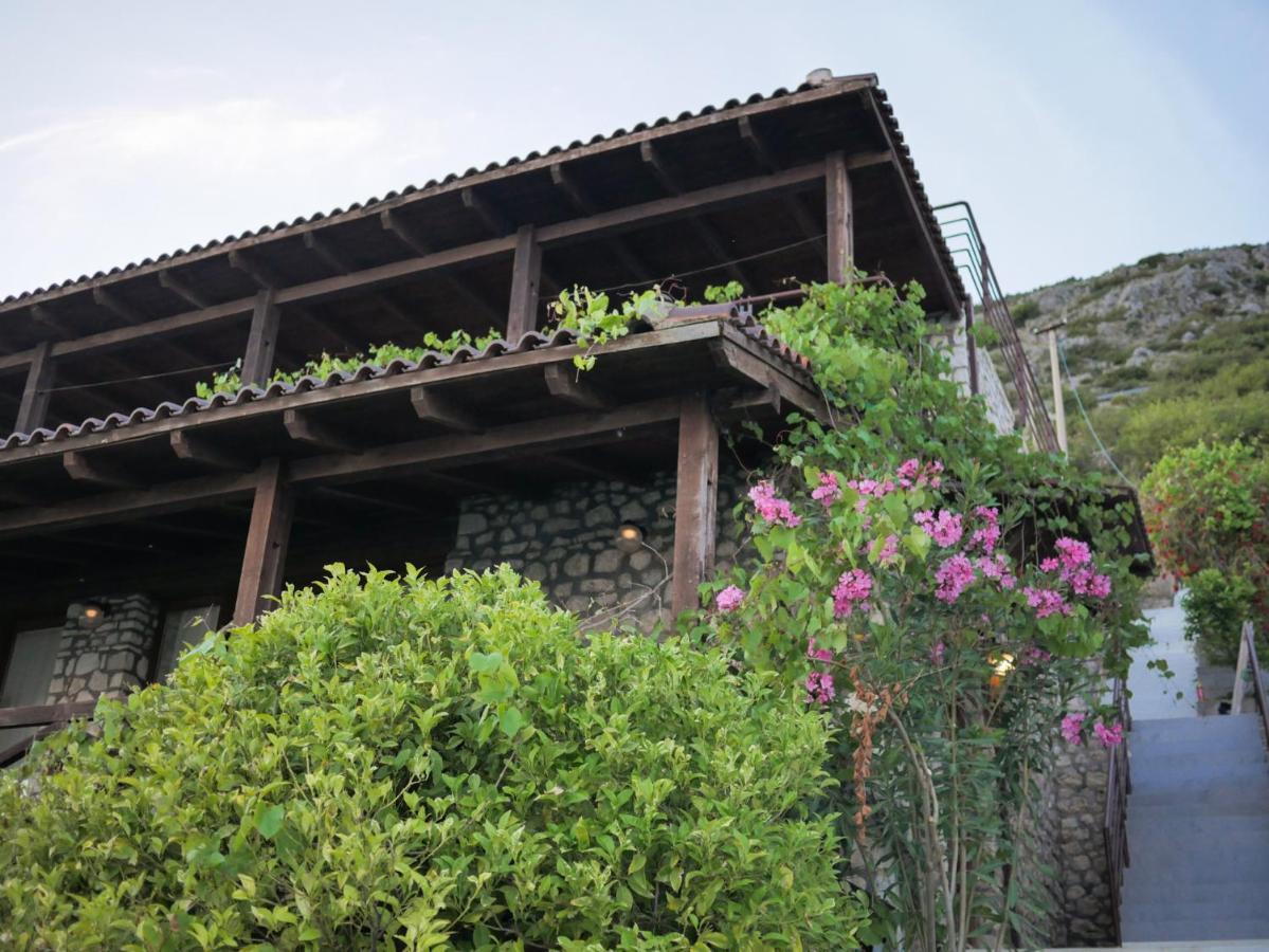 Seaside Duplex Stone Villa Кєпаро Екстер'єр фото
